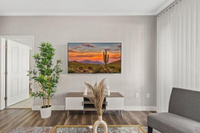 Chic 2BR WM Phx Open w Gym Pool and Parking